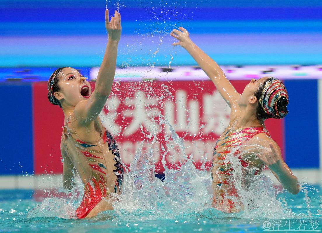 花样游泳世界杯总决赛：双人混合技术自选