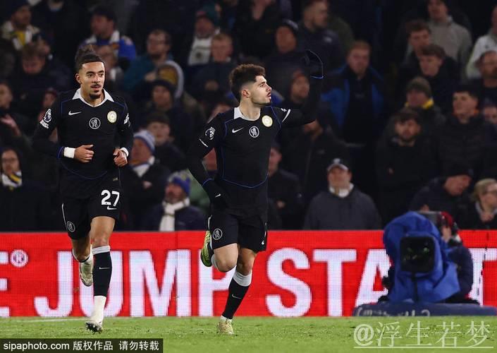 英超第14轮:切尔西1-3利兹联两场不胜 托辛失误送礼帕尔默复出 英超第14轮:切尔西1-3利兹联两场不胜 托辛失误送礼帕尔默复出